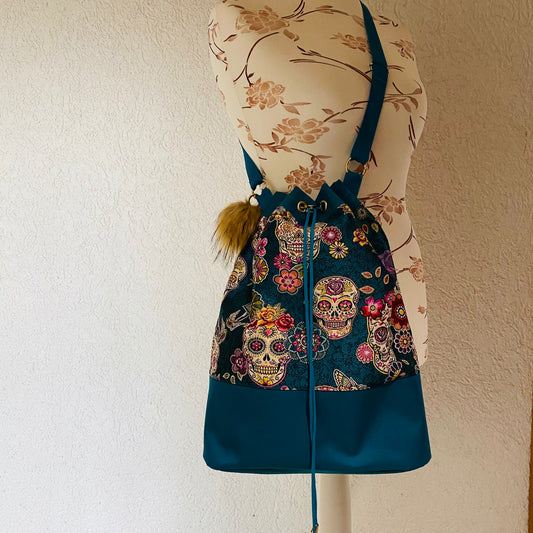 Bucket Bag Skull